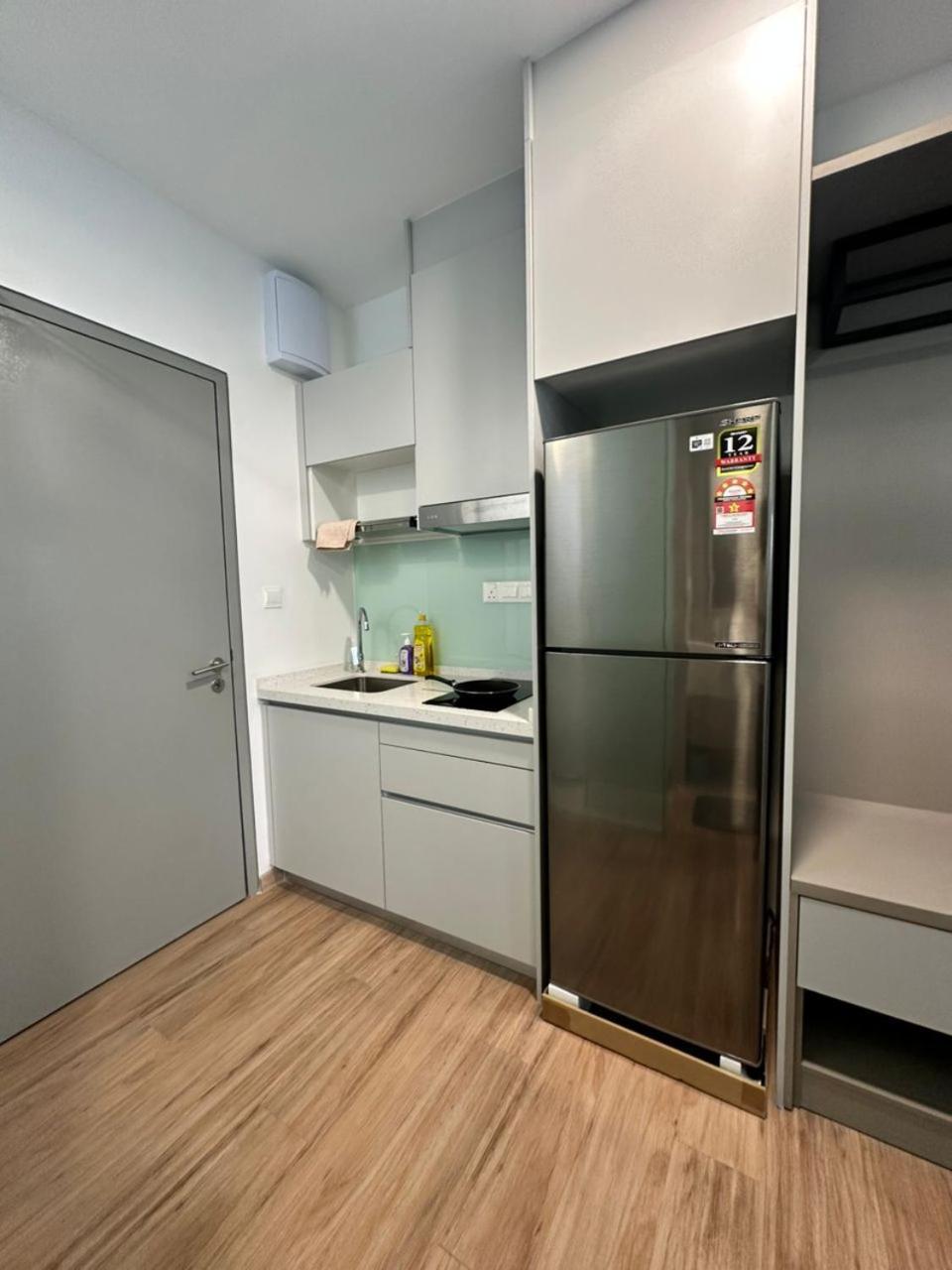 The Riveria By 54th Fl00r Swimming Pool Apartment